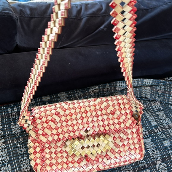 Vintage Handwoven Handbag Made by Inmates 1950s-60s From Cigarette Boxes - Picture 7 of 11